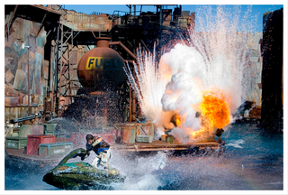 Illustration for article titled They're still doing a Waterworld show at Universal Studios - and it actually looks amazing!